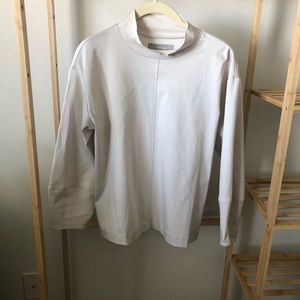 Everlane mock neck lightweight long sleeve tee